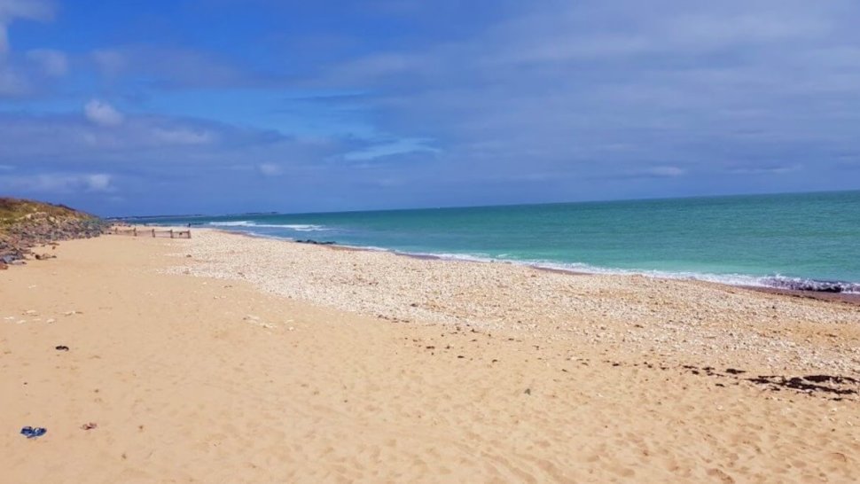 sable fin et galets plages des anneries a la couarde sur mer